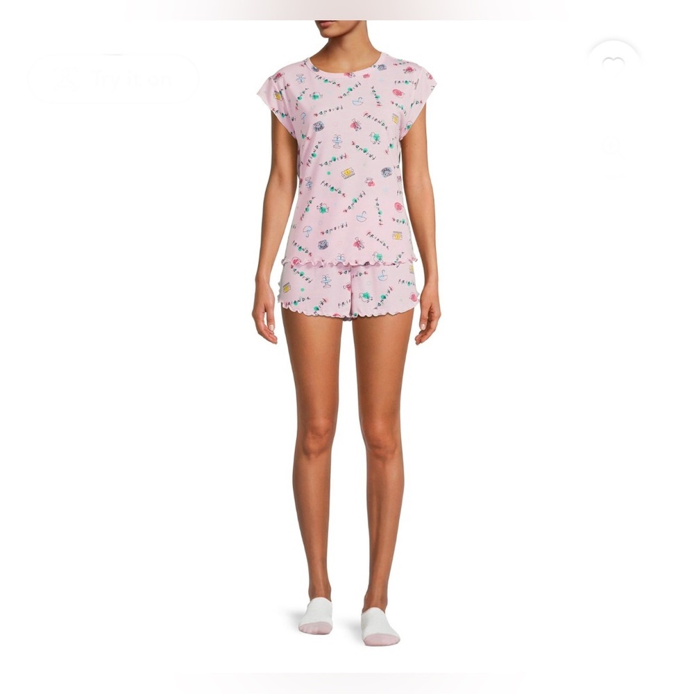 Friends show pink cotton‎ 3 Piece top shorts socks pajama set size small (4-6)